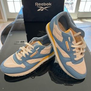 Mens Reebok Size 11